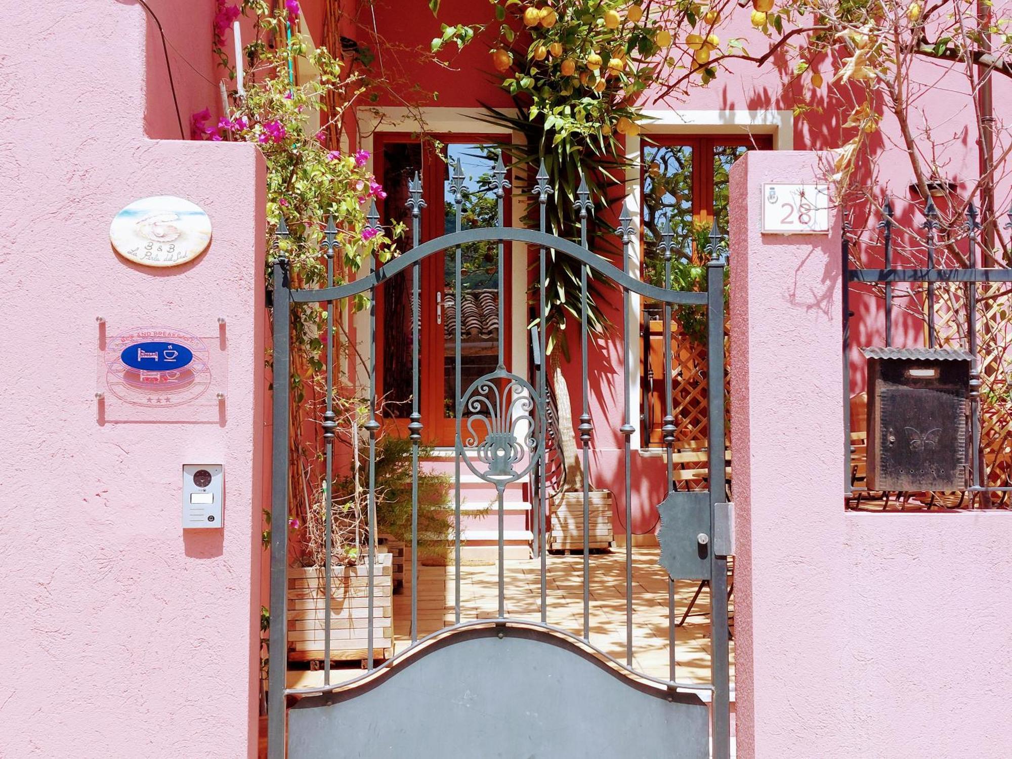 La Perla Del Sud Bed & Breakfast Teulada Exterior photo